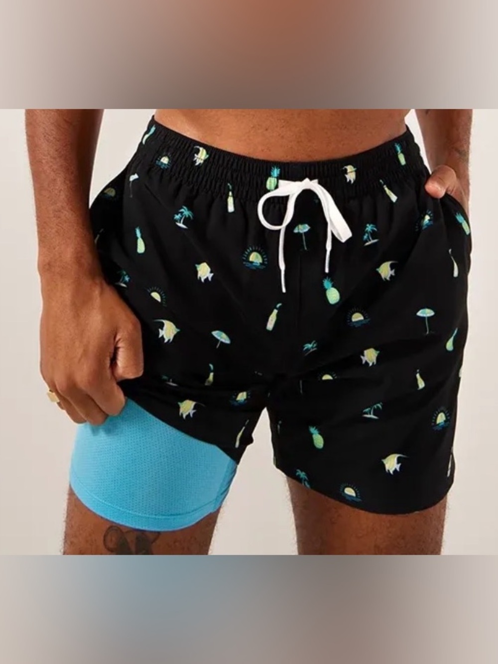 Chubbies Black Summer Swim Shorts with Tropical Pineapple & Beach Icons size 2XL